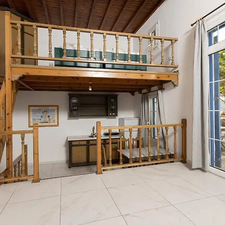 Aparthotel Andromeda 4*